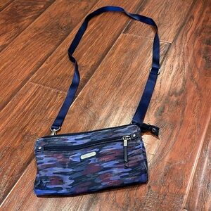 Baggallini purple mini bag